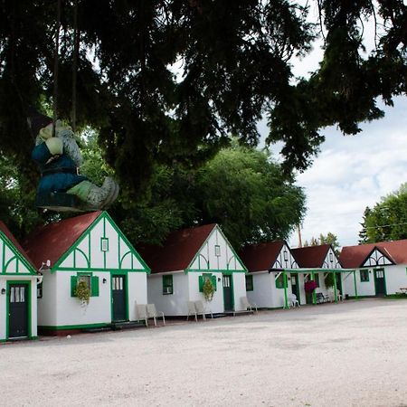Chalet Motel Кастер Екстер'єр фото