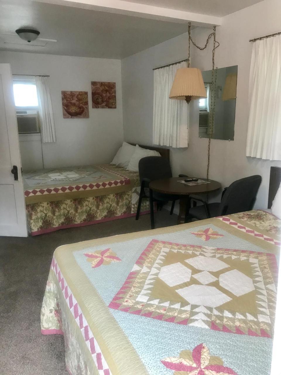 Chalet Motel Кастер Екстер'єр фото