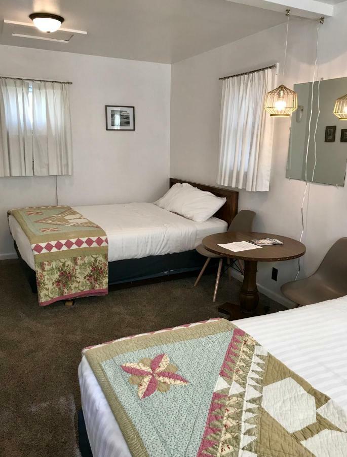 Chalet Motel Кастер Екстер'єр фото