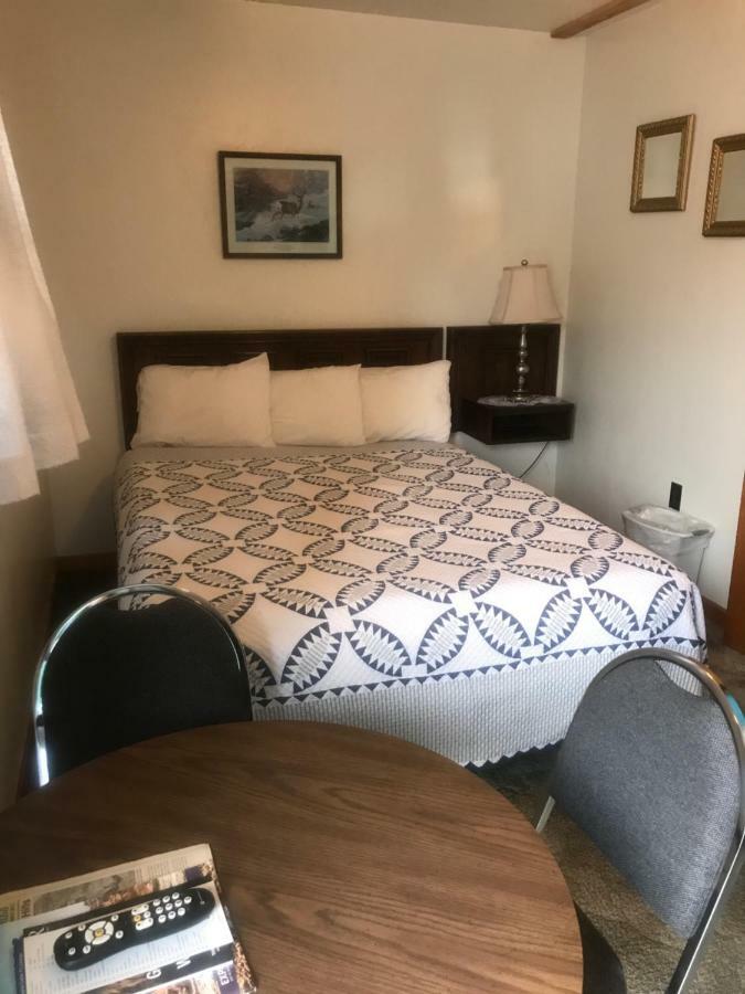 Chalet Motel Кастер Екстер'єр фото